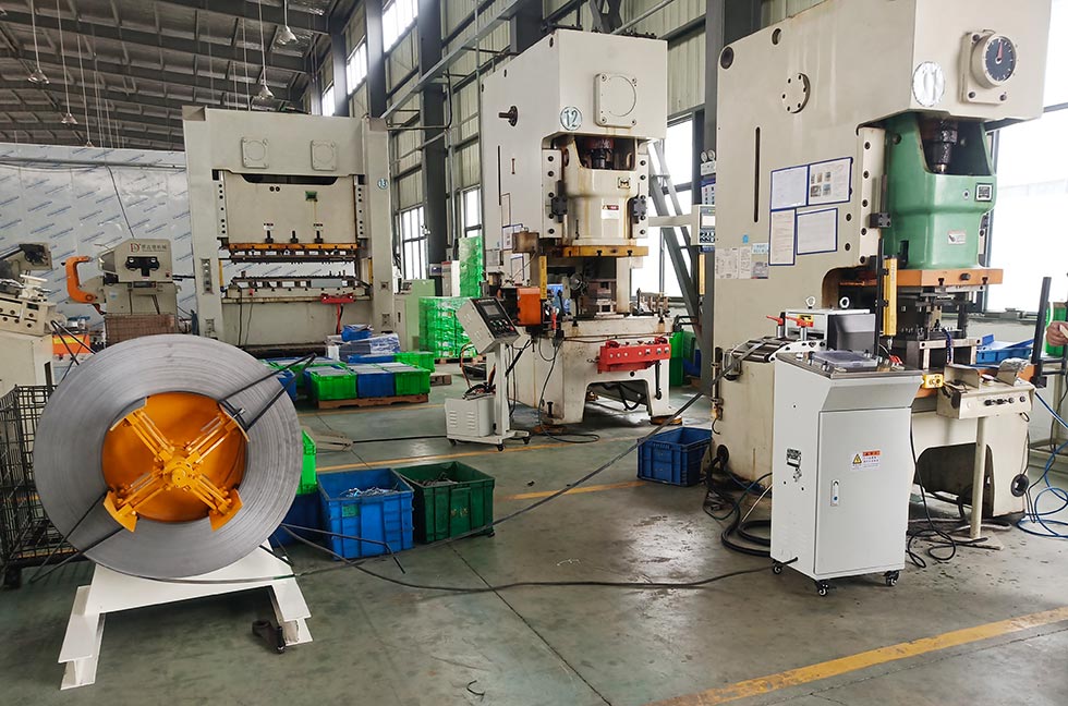 精密沖床自動化生產線